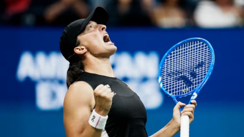 ABD Açık'ta Iga Swiatek tur atladı, Alexander Zverev elendi