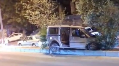 Hatay'da anne ve babasını darbetti: Polisten kaçarken otomobil sürücüsünü rehin aldı