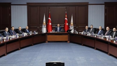 AK Parti MYK toplanıyor: Şikayet ve talepler Cumhurbaşkanı Erdoğan'a iletilecek