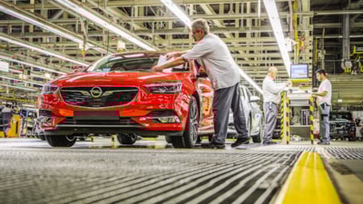 Otomotiv devinden çarpıcı karar! Stratejisini değiştirdi: O araçlar üretilmeyecek