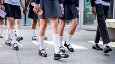 Milyonlarca öğrenciyi ilgilendiriyor: Okullarda siyah ayakkabı zorunluluğu…