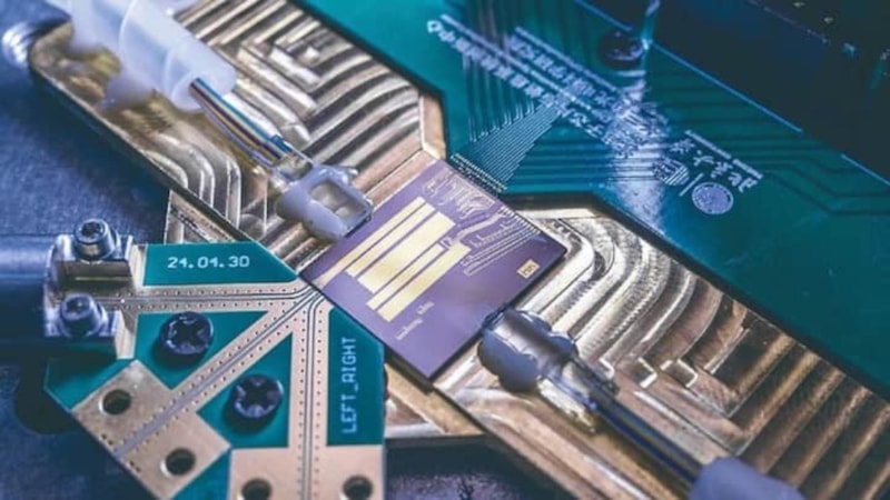 Dünyanın ilk 'tüm frekanslı' 6G çipi, 100 Gbps hızında veri iletebiliyor