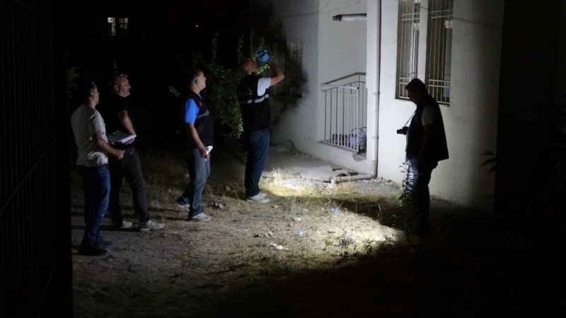 Malatya'da pencerede sigara içerken düşen çocuk yaralandı