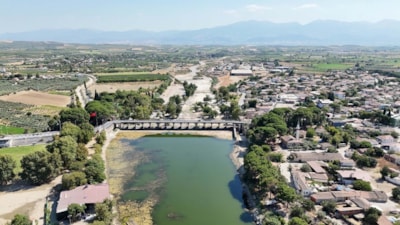 401 bin kilometrelik Gediz Nehri kurumaya yüz tuttu