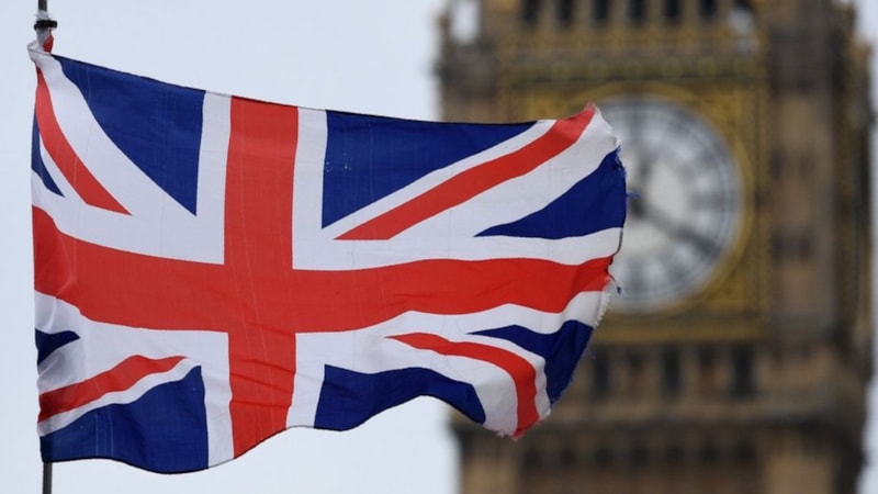 İngiltere'den vize kararı: Süresi dolan öğrenciler sınır dışı edilecek