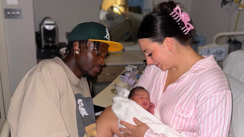 Tammy Abraham baba oldu