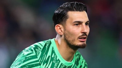 Trabzonspor taraftarından 'dolarlı' Uğurcan Çakır protestosu