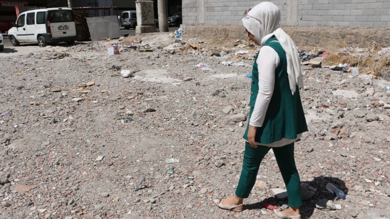 Diyarbakır'da 60 saat enkazda kaldı: Yaşadıklarını kitaplaştırdı