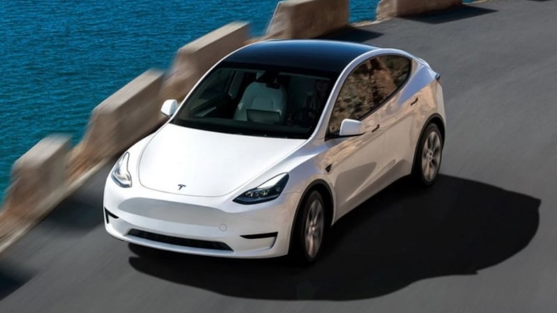 Türk siber güvenlik uzmanı, Tesla'daki güvenlik açığını buldu