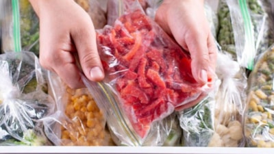 Bu meyveleri asla buzluğa koymayın! Dondurulduğu anda bozuluyorlar