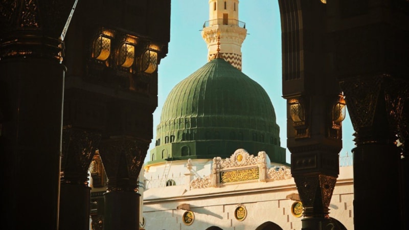 Alemler nura gark oldu, Muhammed(s.a.v) doğduğu gece: Okunacak dualar ve yapılacak ibadetler