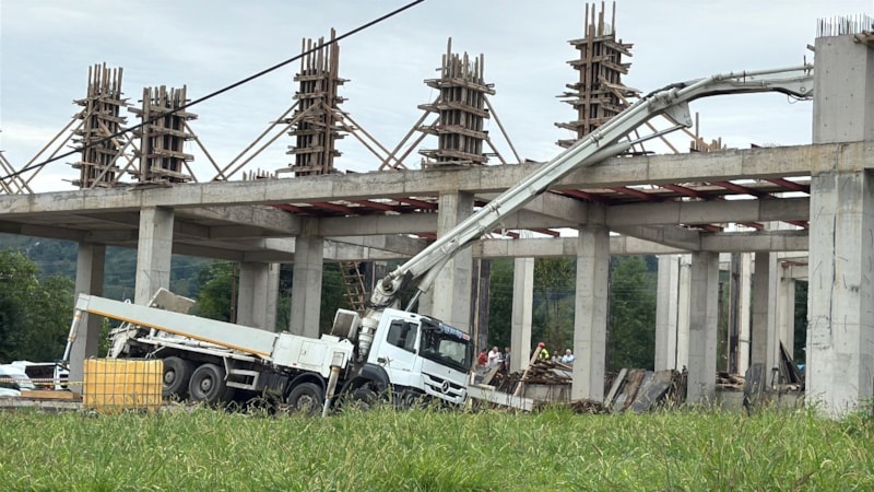 Ordu'da çalıştığı inşaatta devrilen beton pompasının bomunun çarpması sonucu öldü