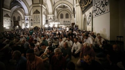 Türkiye'nin dört bir yanında Mevlit Kandili dualarla idrak edildi