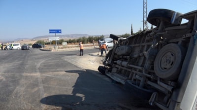 Kilis'te 3 araç birbirine girdi: 1 ölü 4 yaralı