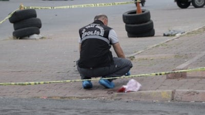 Kayseri'de cami tuvaletinde bıçaklı kavgada bir kişi ağır yaralandı
