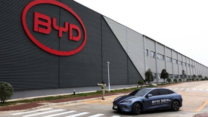 BYD, zorlu rakipler nedeniyle satış hedefini aşağı çekti