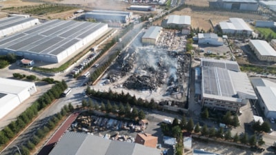 Niğde'deki fabrika yangını 10 saat sonra söndürüldü