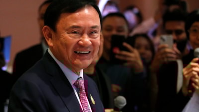 Eski Tayland Başbakanı seçim öncesi ülkeyi terk etti