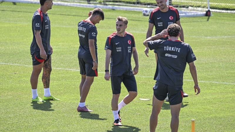Hazırlık maçlarında giyilen formalarda isim yazılmamasının nedeni bakın neymiş