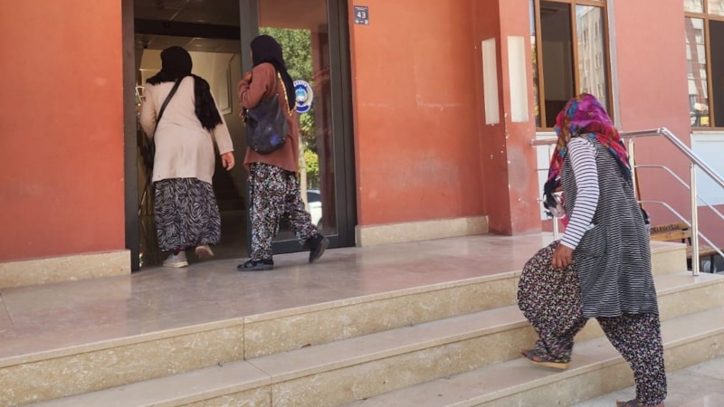 Elazığ’da dilenci operasyonu: 10 şahıs yakalandı