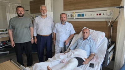 Eskişehir'de mahalleye su almaya gelen grup, imamı darbetti