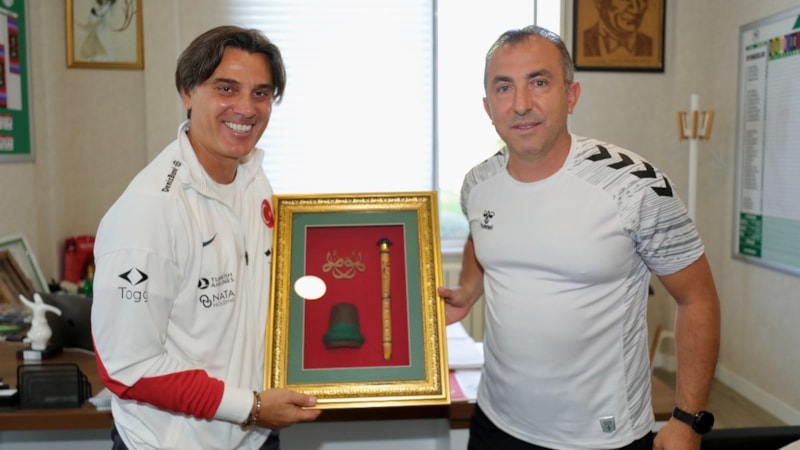 Recep Uçar, A Milli Futbol Takımı'nı ağırladı