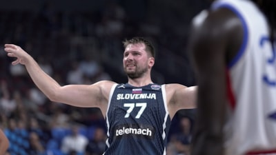 Slovenya, İtalya'yı saf dışı bıraktı