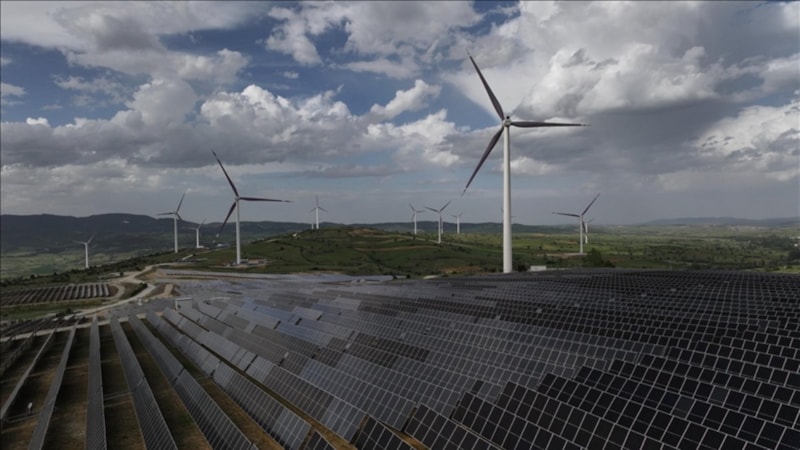 Ağustosta en fazla elektrik artışı güneş ve rüzgardan sağlandı