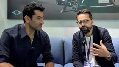 Adem Metan, Kenan İmirzalıoğlu’na Togg’u sordu: Büyük bir gurur
