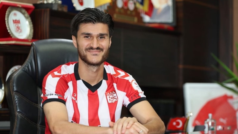 Sivasspor, Yusuf Cihat Çelik’i transfer etti