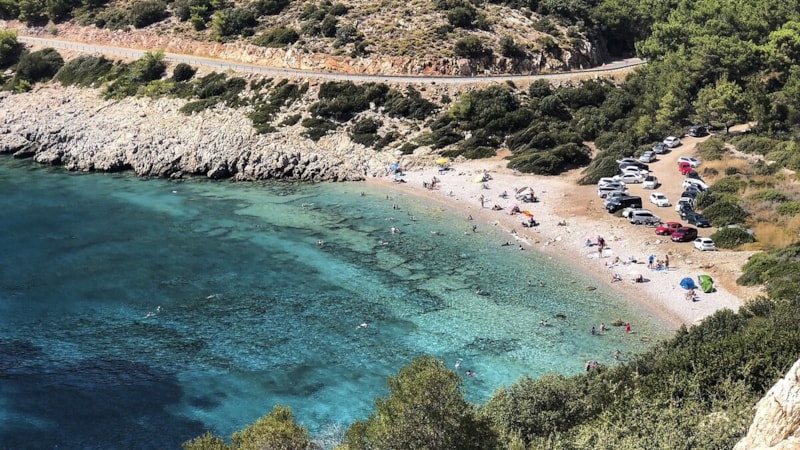 Turkuazın büyüsü: Ege'nin en sakin yüzme noktaları