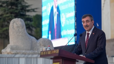 Cevdet Yılmaz: Yıl sonunda yüzde 30'un altına inmiş enflasyonu bekliyoruz