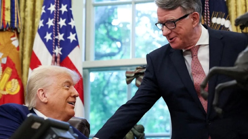 İngiltere, ABD Büyükelçisi Mandelson'ı görevden aldı