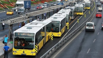 İstanbul'da 30 yaş üstü öğrencilere indirim şartı