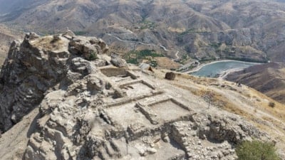 Palu Kalesi'nde yapılan kazı çalışmalarında önemli bulgulara ulaşıldı