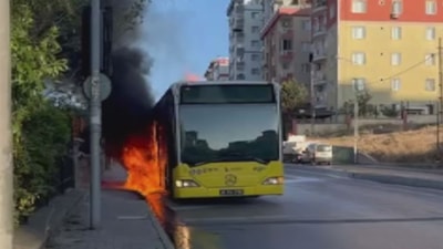 İstanbul'da İETT otobüsü yangını