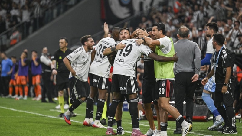 Beşiktaş, Başakşehir'i son dakikada yendi