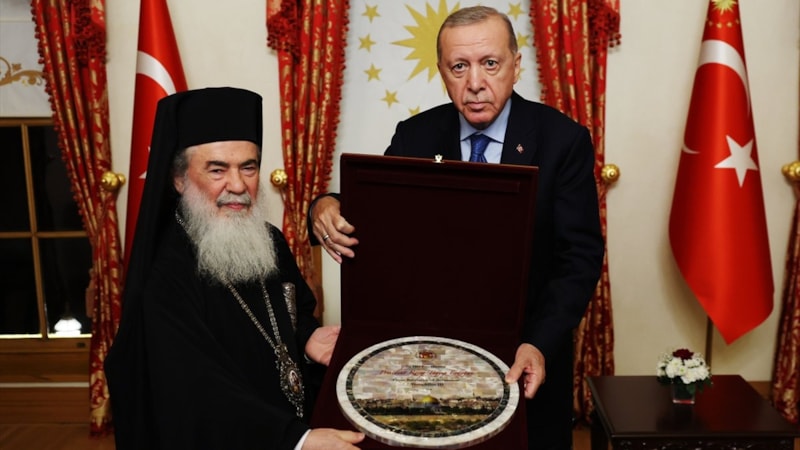 Cumhurbaşkanı Erdoğan, Kudüs Rum Ortadoks Patriği Giannopoulos ile bir araya geldi