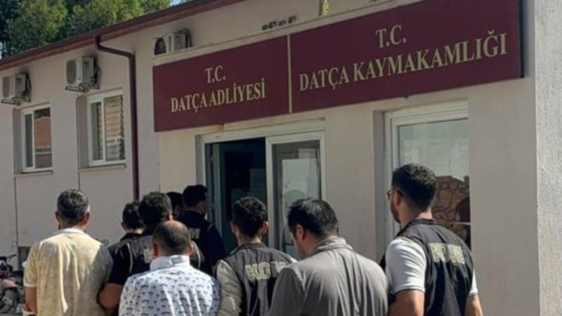 Muğla'dan tekne ile Yunanistan'a kaçmaya çalıştılar: 8 FETÖ üyesi kıskıvrak yakalandı