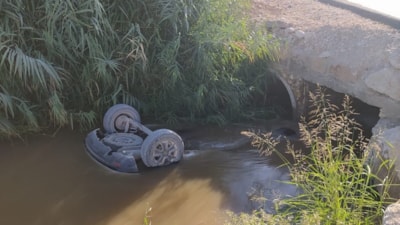 Şanlıurfa'da kanala devrilen araçtaki baba ve oğlu boğuldu