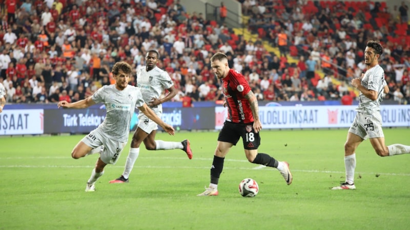 Gaziantep FK, Kocaelispor'u evinde yendi