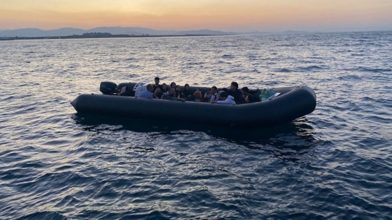 Aydın’da denizde 20 kaçak göçmen kurtarıldı