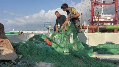 Hatay'da balıkçılar 'vira bismillah' diyerek mavi sulara açıldı