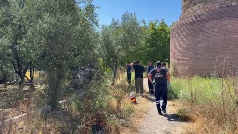 Bursa'da tarihi surların altında ceset bulundu