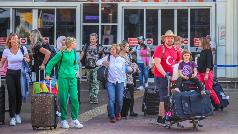 Antalya'da turist sayısı 12,8 milyonu aştı