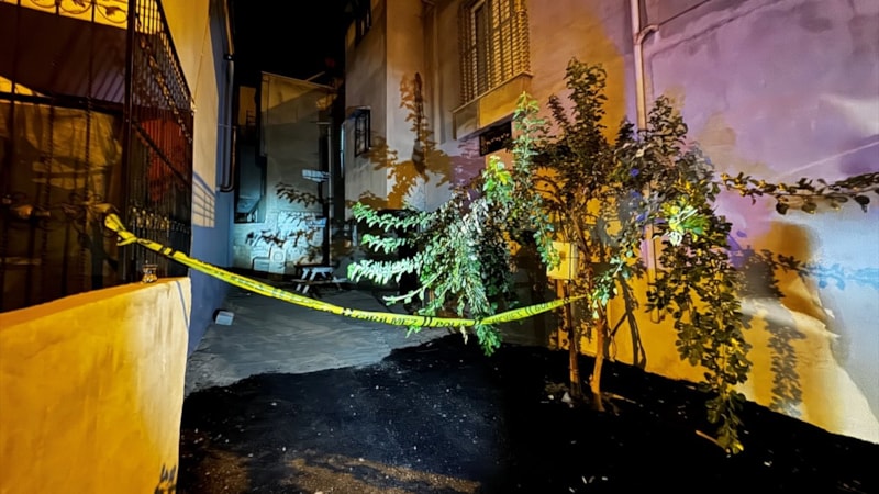 Mersin'de 5 yaşındaki oğlunu bıçakla öldüren anne tutuklandı