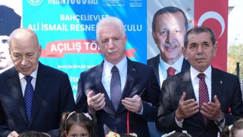 Dursun Özbek, okul açılışına katıldı