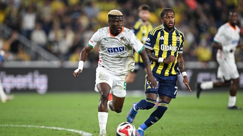 Fenerbahçe, Alanyaspor ile berabere kaldı