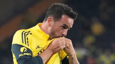 Gökhan Gönül, Kadıköy'de coşkuyla karşılandı