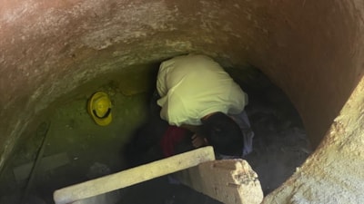 Samsun'da 5 katlı apartmanın altını define umuduyla kazan anne-oğul suçüstü yakalandı